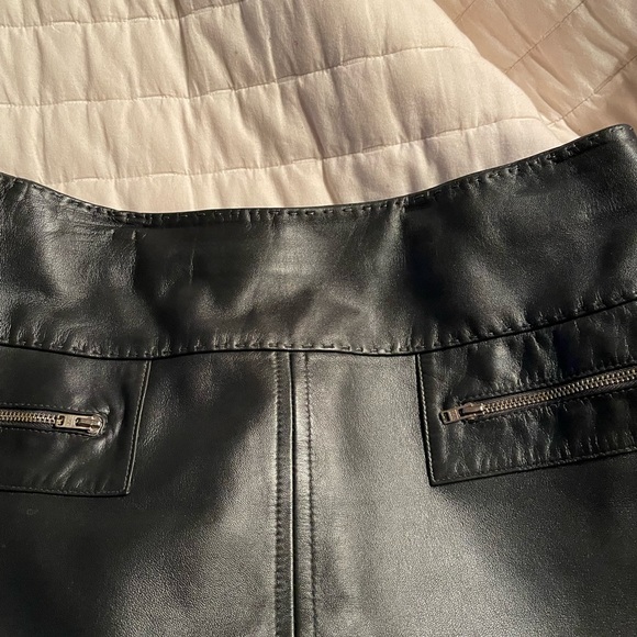 Gorgeous buttery soft leather skirt. Great for holidays! - Picture 3 of 10